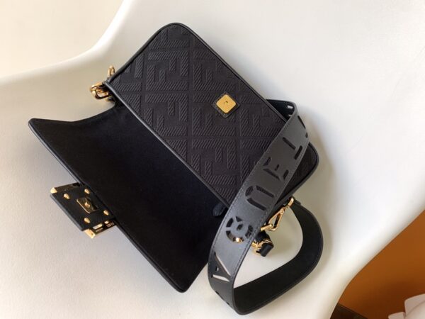 Fendi Baguette Classic Medium Handbag - Black 91419 - Image 3