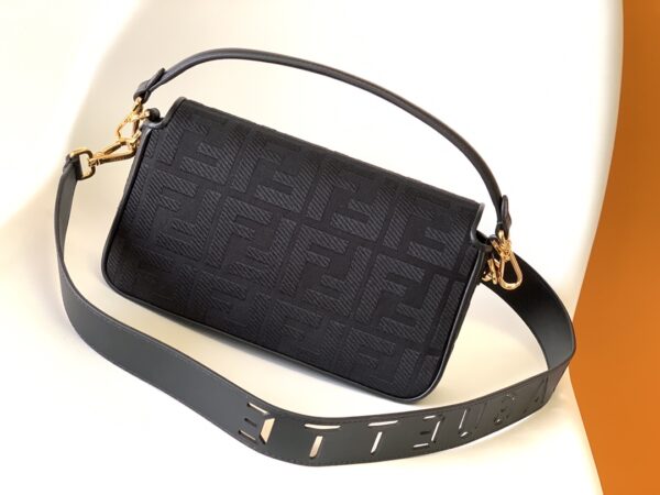 Fendi Baguette Classic Medium Handbag - Black 91419 - Image 5