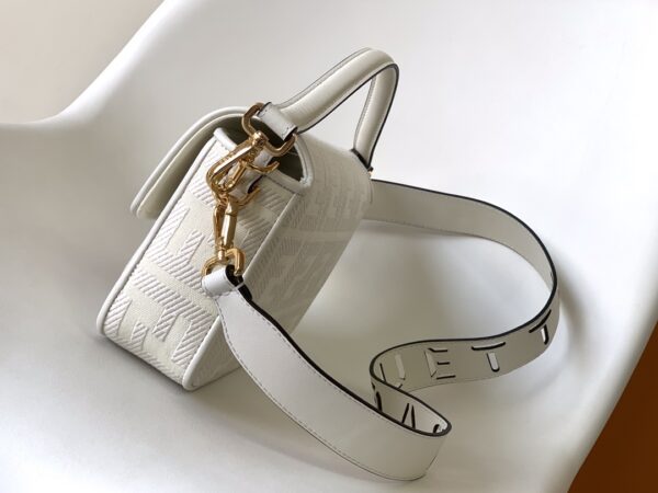 Fendi Baguette Classic Medium Handbag - White 21562 - Image 4
