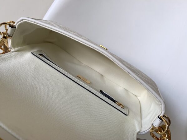Fendi Baguette Classic Medium Handbag - White 21562 - Image 2