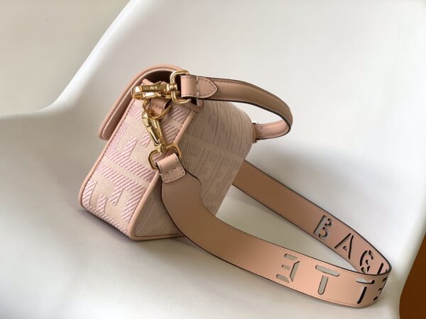 Fendi Baguette Classic Medium Handbag - Pink 92130 - Image 4