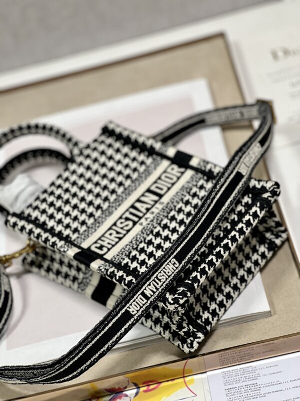 Dior Mini Book Tote Mobile Phone Bag 50077 - Image 4