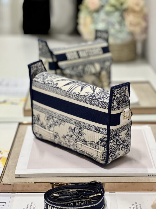 Dior Christian Paris Messenger Bag - Octagonal Star Blue 69191 - Image 5