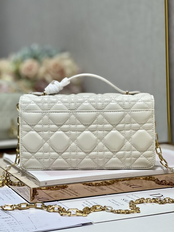 Dior Pearl Clutch - Patent Leather White 33274 - Image 3