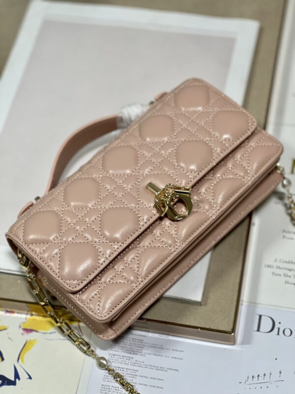 Dior Pearl Clutch - Patent Leather Pink 18628 - Image 5
