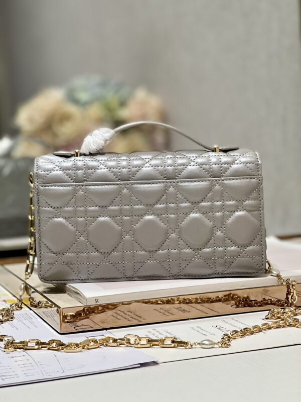 Dior Pearl Clutch - Patent Leather Metal Gray 76623 - Image 4