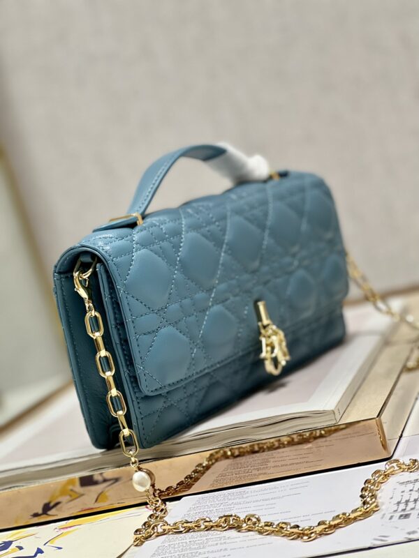 Dior Pearl Clutch - Patent Leather Blue 68063 - Image 5