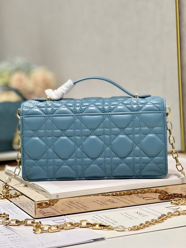 Dior Pearl Clutch - Patent Leather Blue 68063 - Image 4