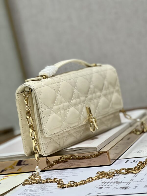 Dior Pearl Clutch - Patent Leather White 88387 - Image 5
