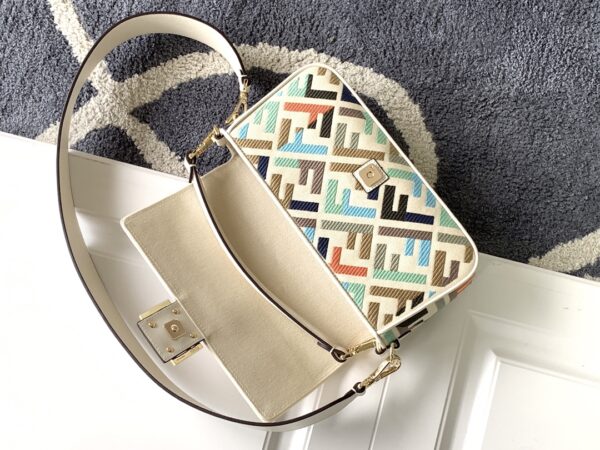 Fendi Baguette Classic Medium Handbag 33508 - Image 3