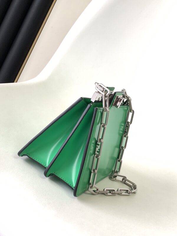 Fendi Peekaboo Cut Small Bag - Green 42464 - Image 5