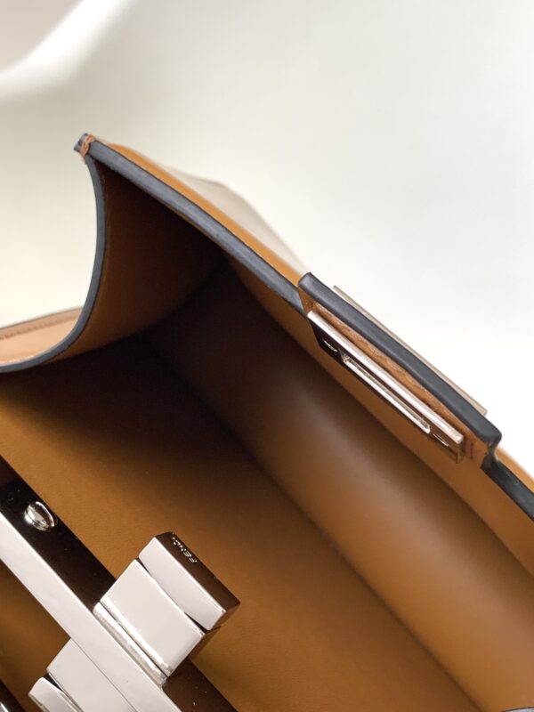 Fendi Peekaboo Cut Small Bag - Brown 38087 - Image 2