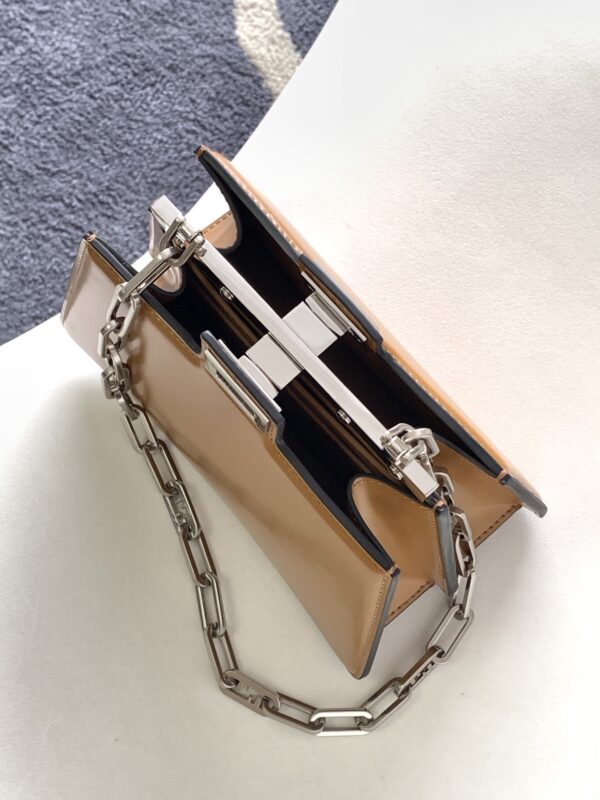 Fendi Peekaboo Cut Small Bag - Brown 38087 - Image 3