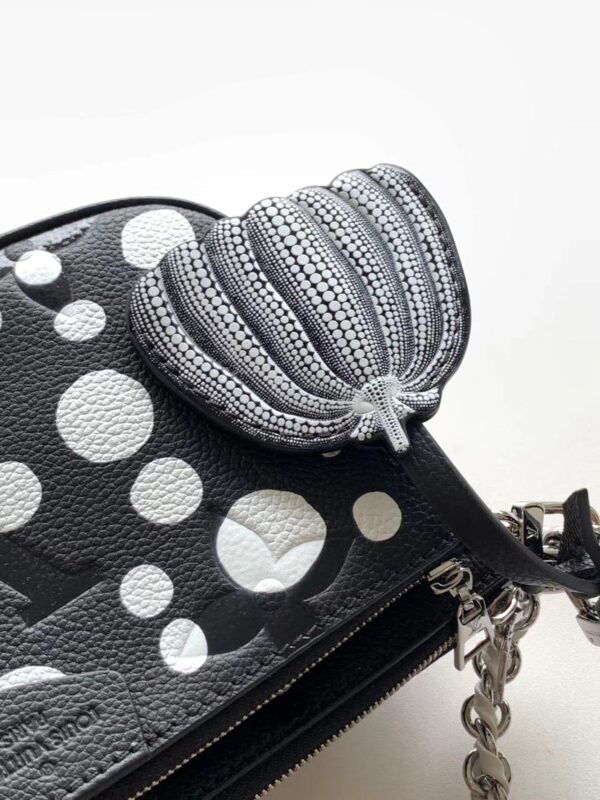 Louis Vuitton  LV x YK Multi Pochette Accessoires Handbag - Black 53380 - Image 3