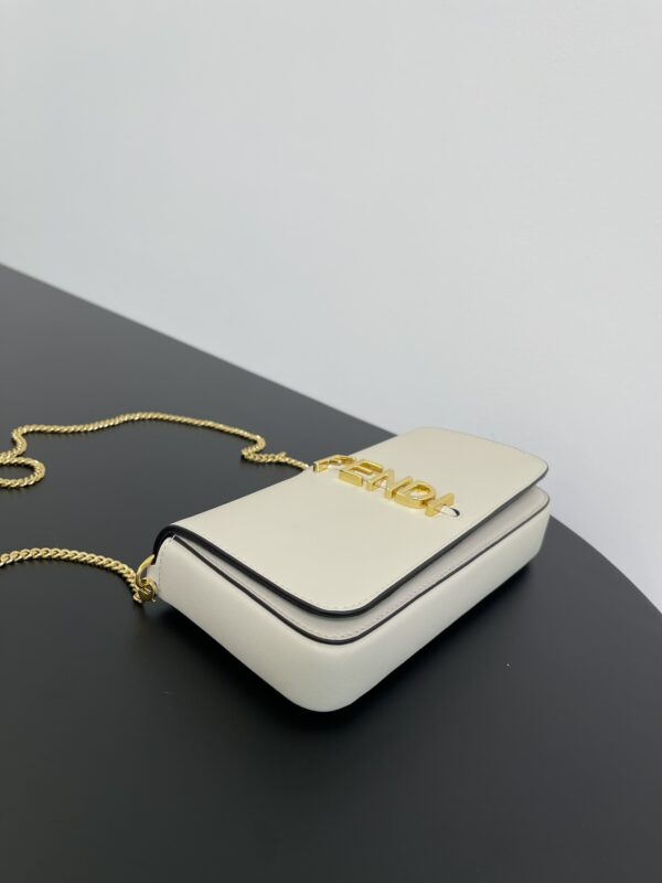 Fendi Graphy's New Chain Bag - White 68359 - Image 5