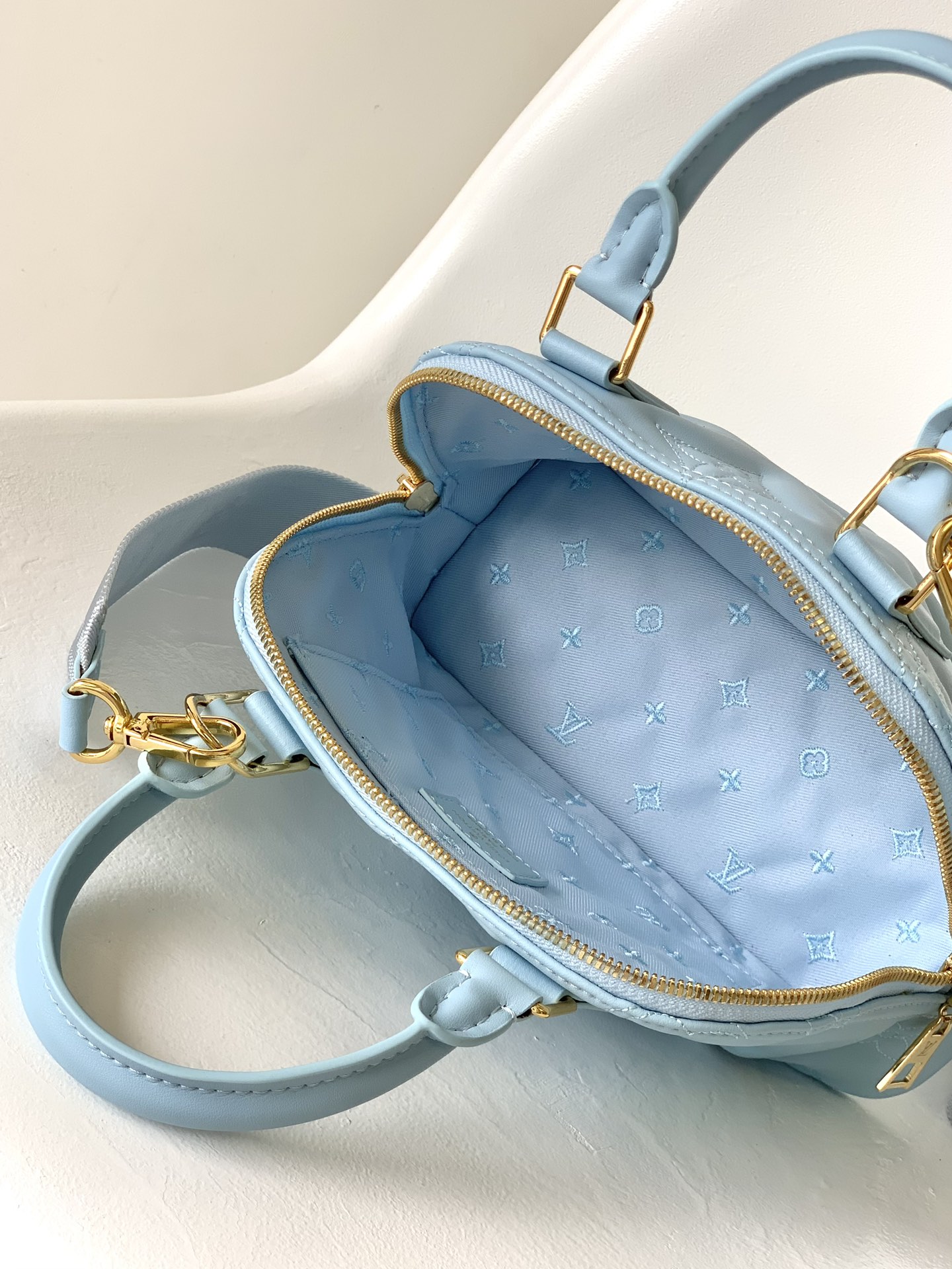 Louis Vuitton Alma BB Handbag - Blue 30820 - Image 5