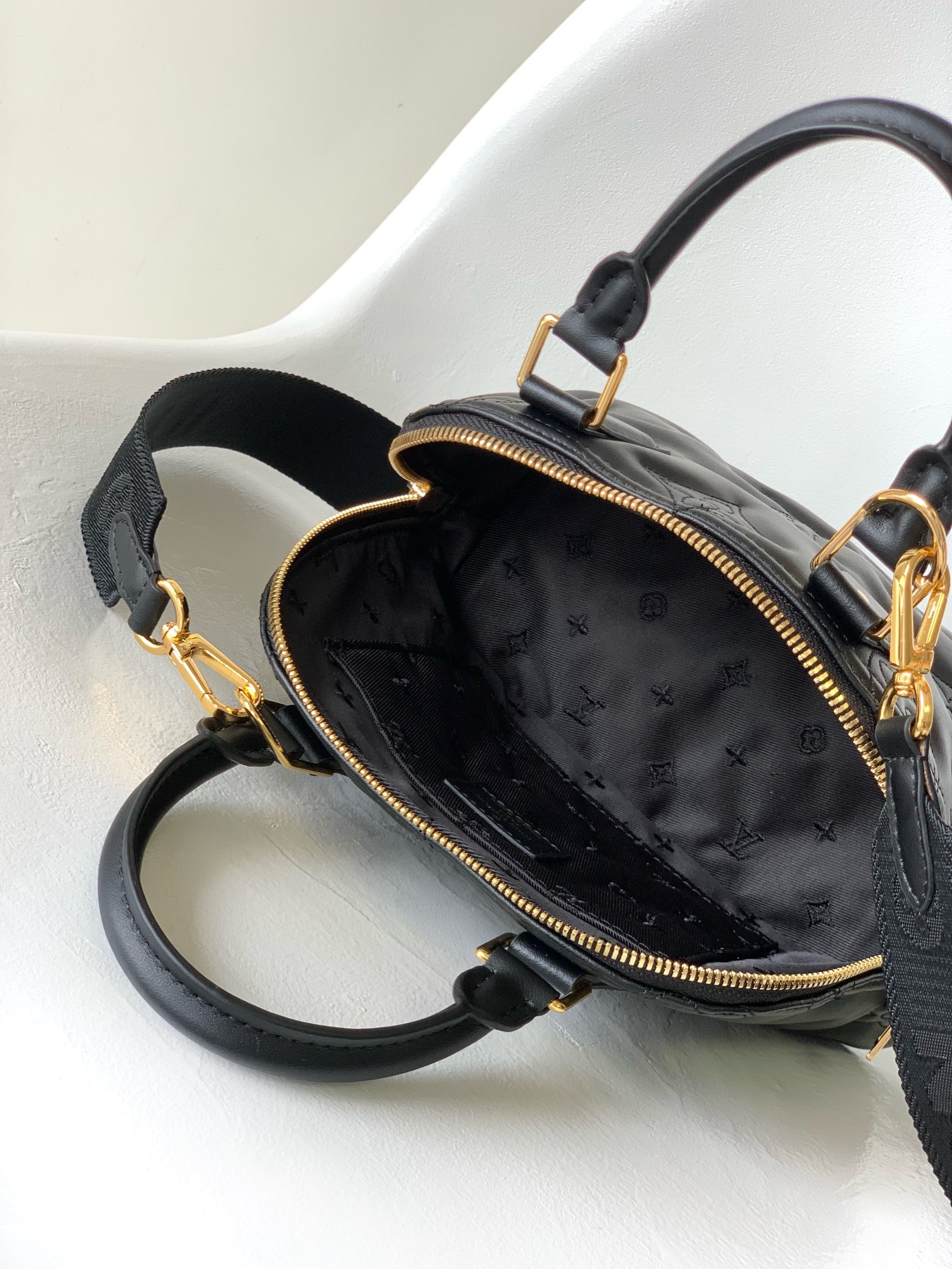 Louis Vuitton Alma BB Handbag - Black 62896 - Image 2