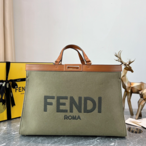 Fendi Logo Tote Bag 85296