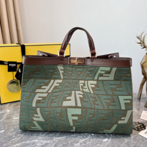Fendi Logo Tote Bag - Army Green 82073