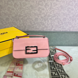 Fendi Baguette Smartphone Bag - Light Pink 29571