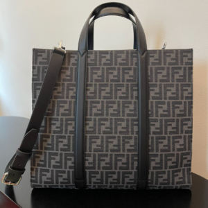 Fendi Men's Presbyopia Tote Bag - Black 58669