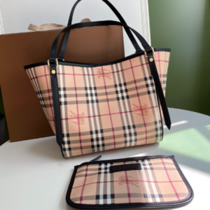 Burberry Bjia Chunyuan Handbag - Black 24521