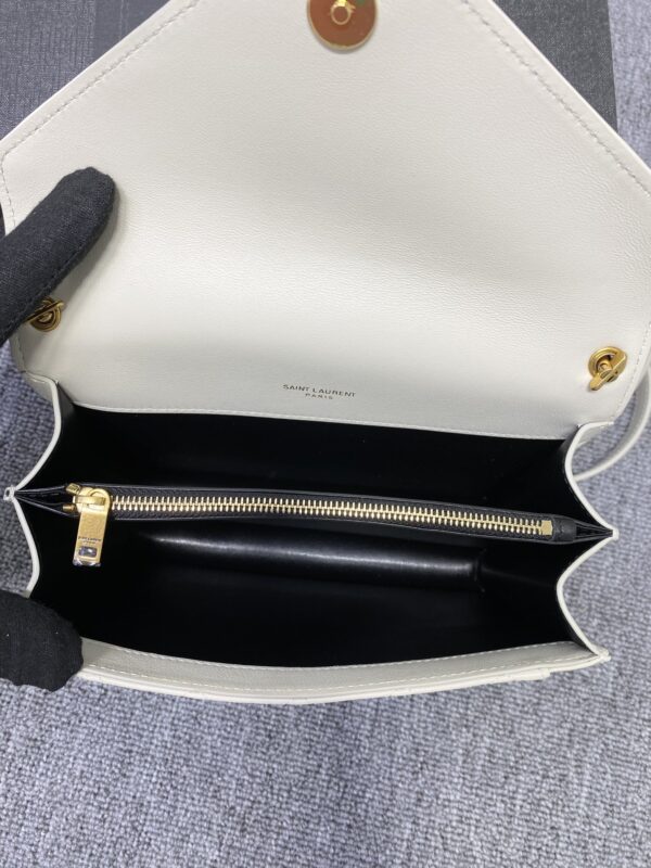 YSL Yves Saint Laurent’s Lambskin Rhombus Handbag - White 67390 - Image 2