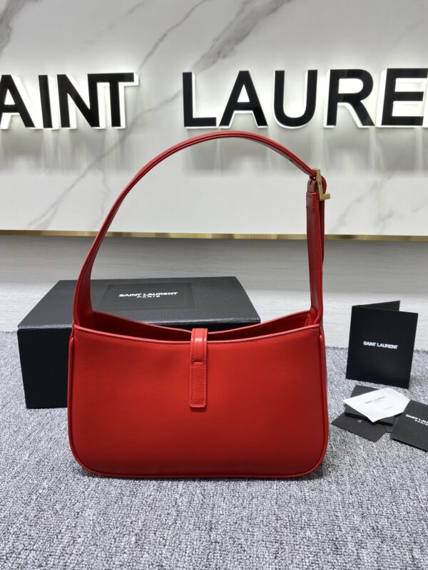 YSL's New Patent Leather Armpit Bag - Red 51423 - Image 5