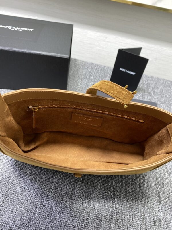 YSL’s New Spring and Summer Show Armpit Bag - Brown (Golden) 94751 - Image 5