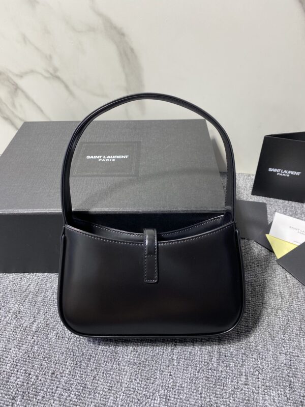 YSL’s New Spring and Summer Show Armpit Bag - Black (Golden) 73453 - Image 5