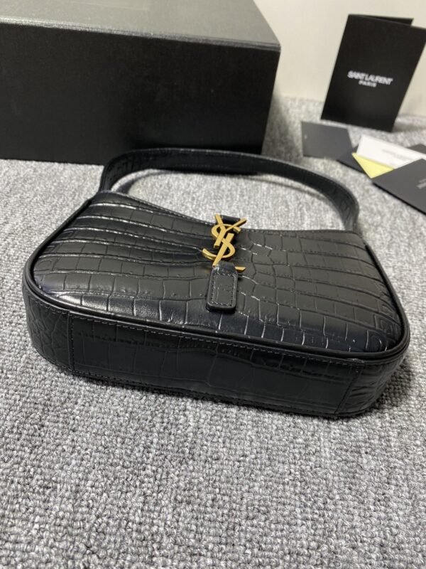 YSL’s New Spring and Summer Show Armpit Bag - Black (Golden) 53010 - Image 4