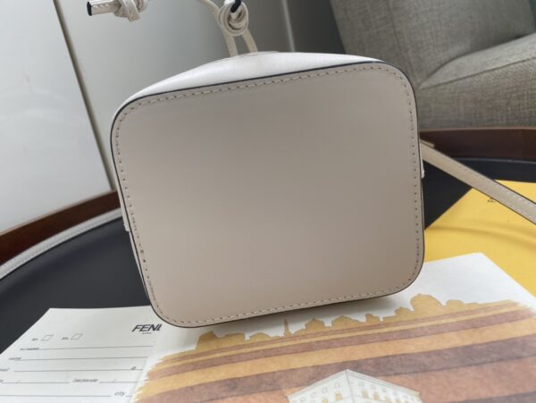 Fendi Mon Tresor Small Bucket Bag - White 77707 - Image 4
