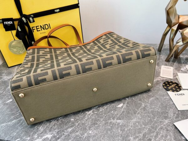 Fendi Old Flower Tote Bag - Brown 69592 - Image 2