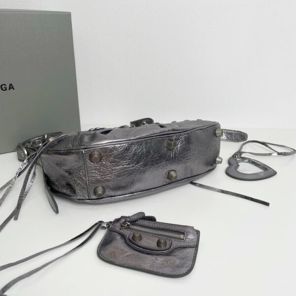 Balenciaga Le Cagole Half-Moon Large Armpit Dumpling Bag - Silver 81314 - Image 2