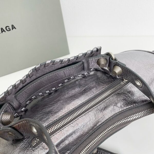 Balenciaga Le Cagole Half-Moon Large Armpit Dumpling Bag - Silver 81314 - Image 3