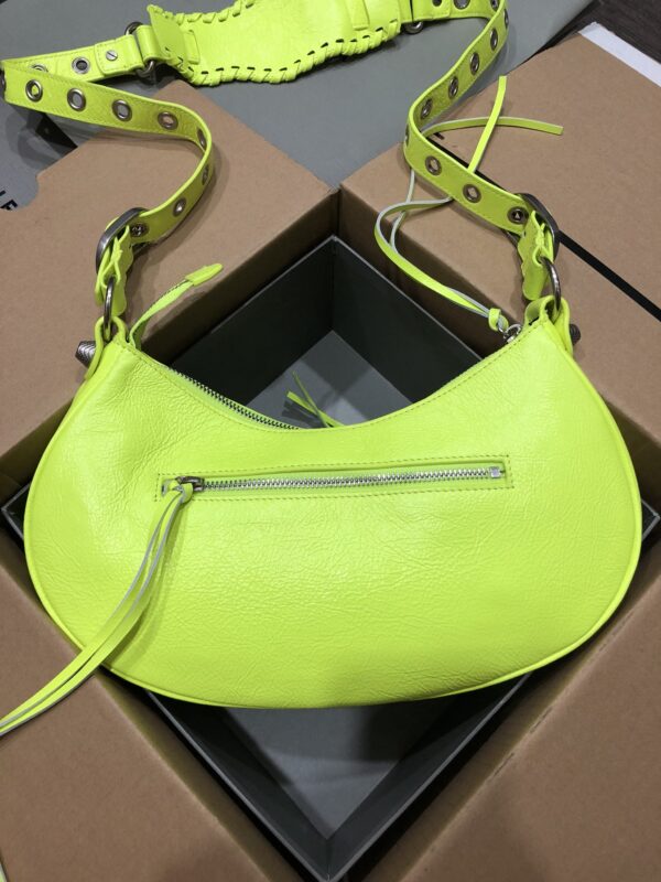 Balenciaga Le Cagole Half-Moon Large Armpit Dumpling Bag - Mint Green 80137 - Image 3