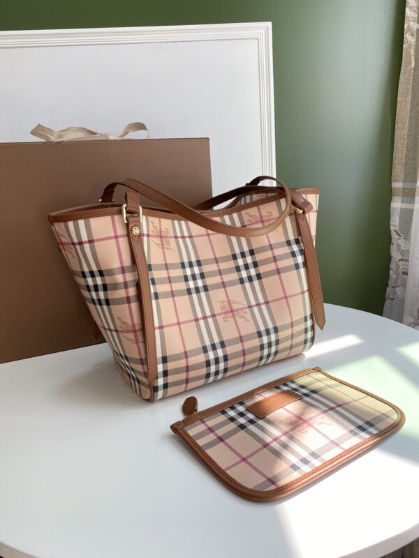 Burberry Bjia Chunyuan Handbag - Brown 43970 - Image 5