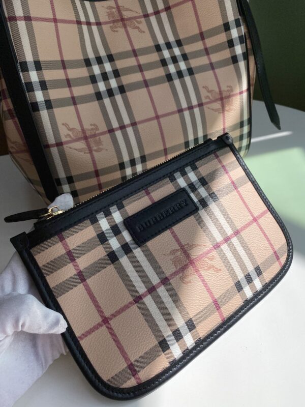 Burberry Bjia Chunyuan Handbag - Black 24521 - Image 4