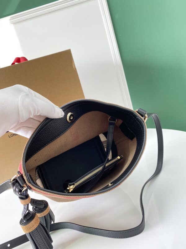 Burberry Ashby Metal Buckle Handbag - Black 13483 - Image 3