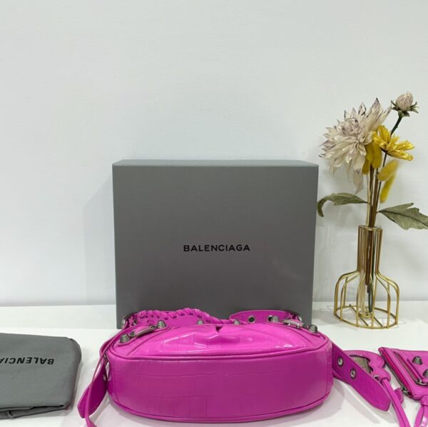 Balenciaga Le Cagole Half-Moon Small Armpit Dumpling Bag - Rose Red 58635 - Image 4