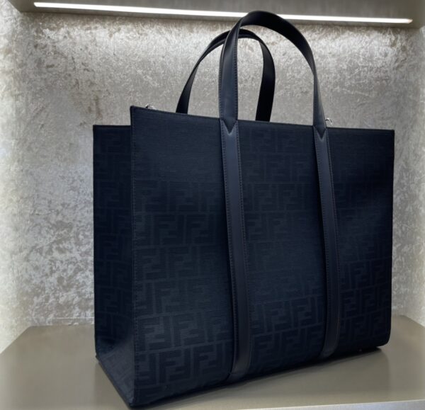 Fendi Men's Presbyopia Tote Bag - Blue 13322 - Image 5