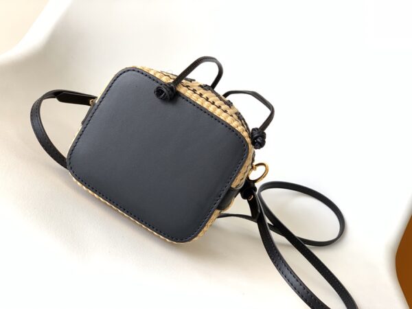 Fendi Mon Tresor Mini Straw Bucket Bag 88539 - Image 2