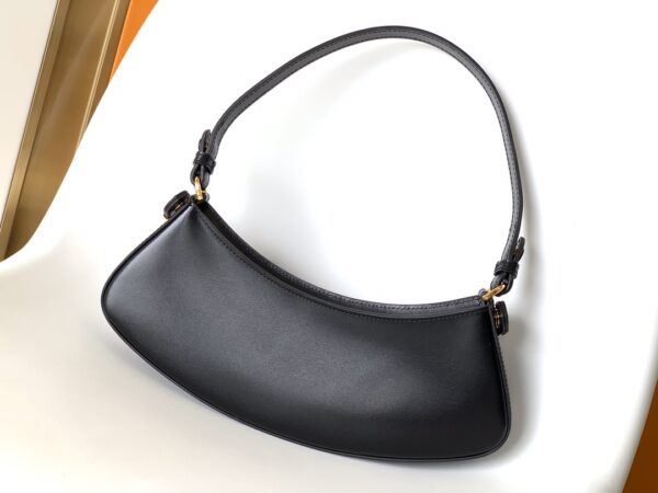 Fendi O'Lock Swing Handbag - Black 29424 - Image 5