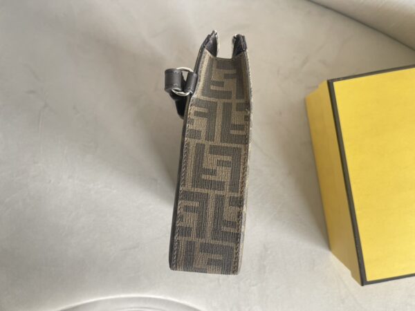 Fendi Roma Print Clutch Bag - Brown 68203 - Image 5