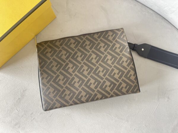Fendi Roma Print Clutch Bag - Brown 68203 - Image 4