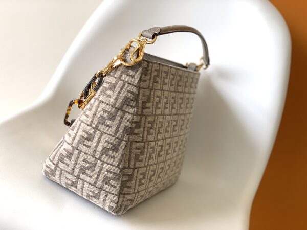 Fendi O'Lock Swing Handbag - Cream 81914 - Image 4