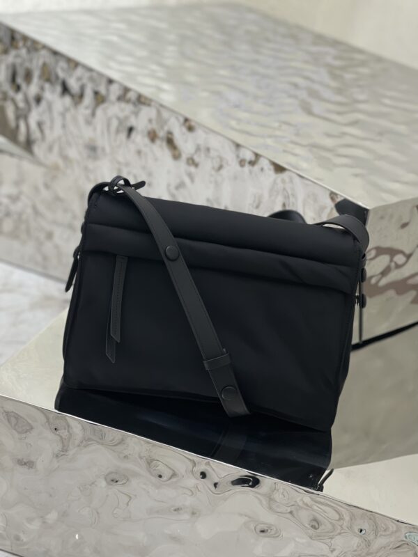 Prada Popular Medium Messenger Bag - Black 10798 - Image 5