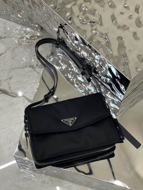 Prada Popular Medium Messenger Bag - Black 10798 - Image 4