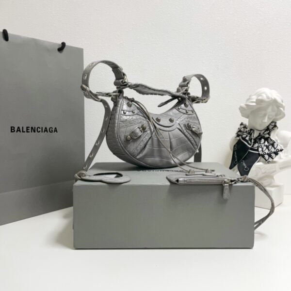 Balenciaga Le Cagole Half-Moon Small Armpit Dumpling Bag - Gray 85842 - Image 5