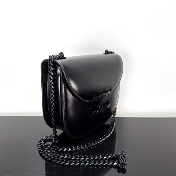 Celine Teen Besace Triomphe Glossy Cow Leather Chain Handbag - Black 22312 - Image 5